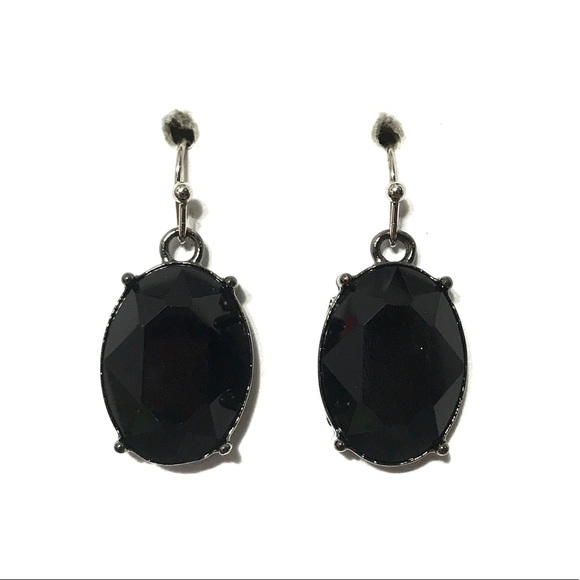 Jewelry - Handmade black pendent earrings